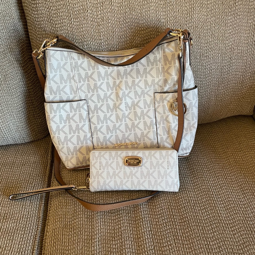 Large Hobo Bag with matching Wallet